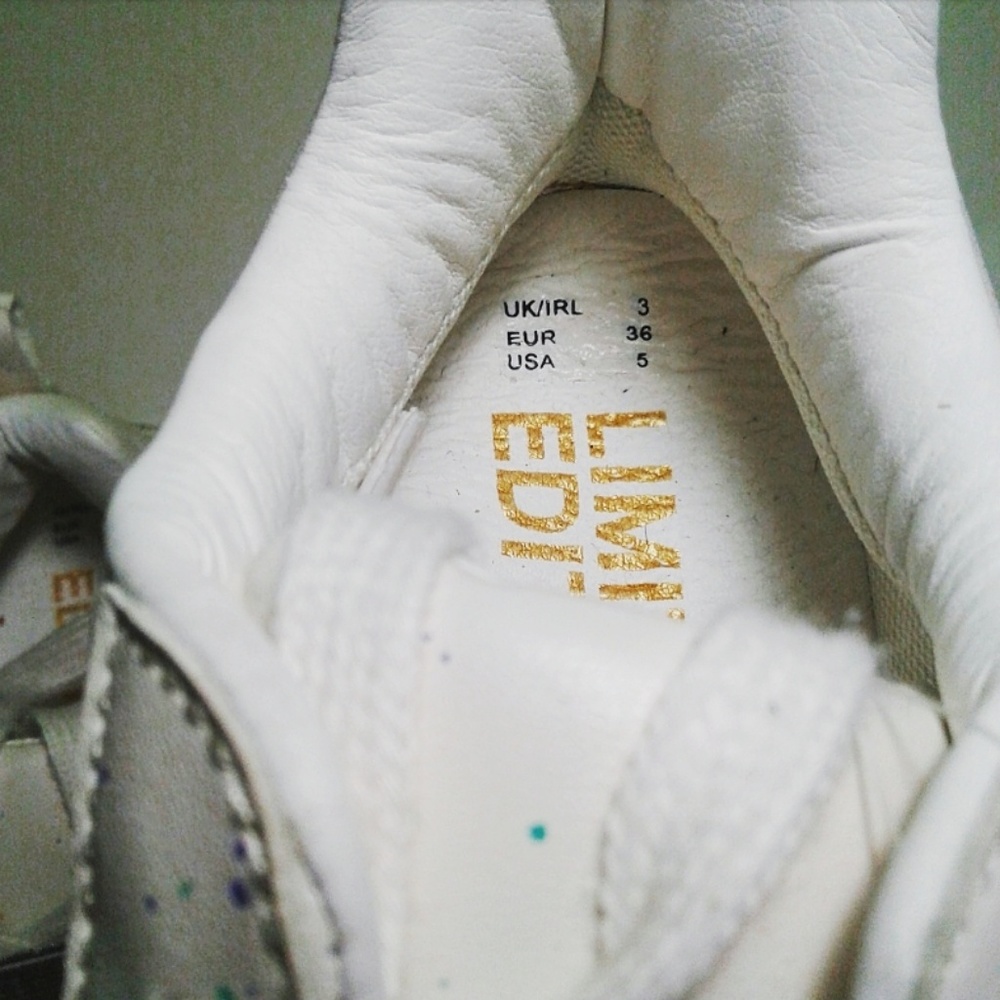 Silver Band Splash Color Sneaker Size 5 - Picture 5 of 8